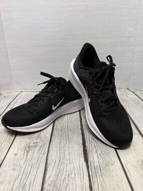 Nike Quest 6, size 10.5